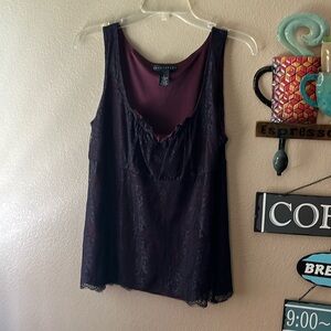Sleeveless women’s tank shirt